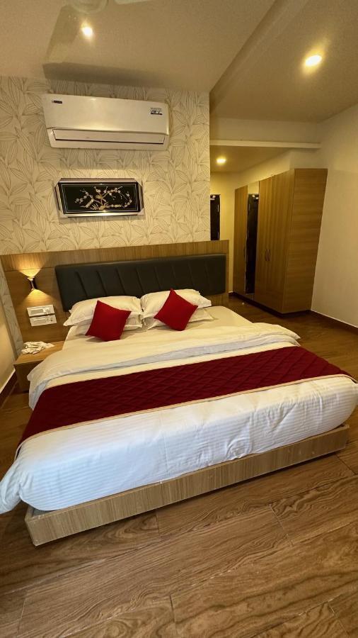 Kvp Golden Inn Tirupati Eksteriør billede