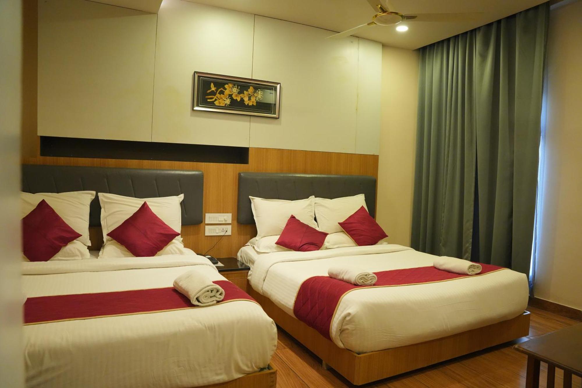 Kvp Golden Inn Tirupati Eksteriør billede